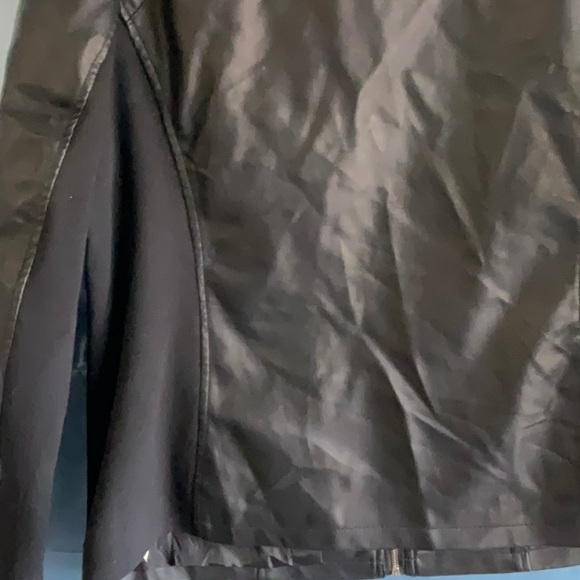 Calvin Klein Black Leather Jacket with Zippered Front and Fitted Waist - Picture 7 of 8